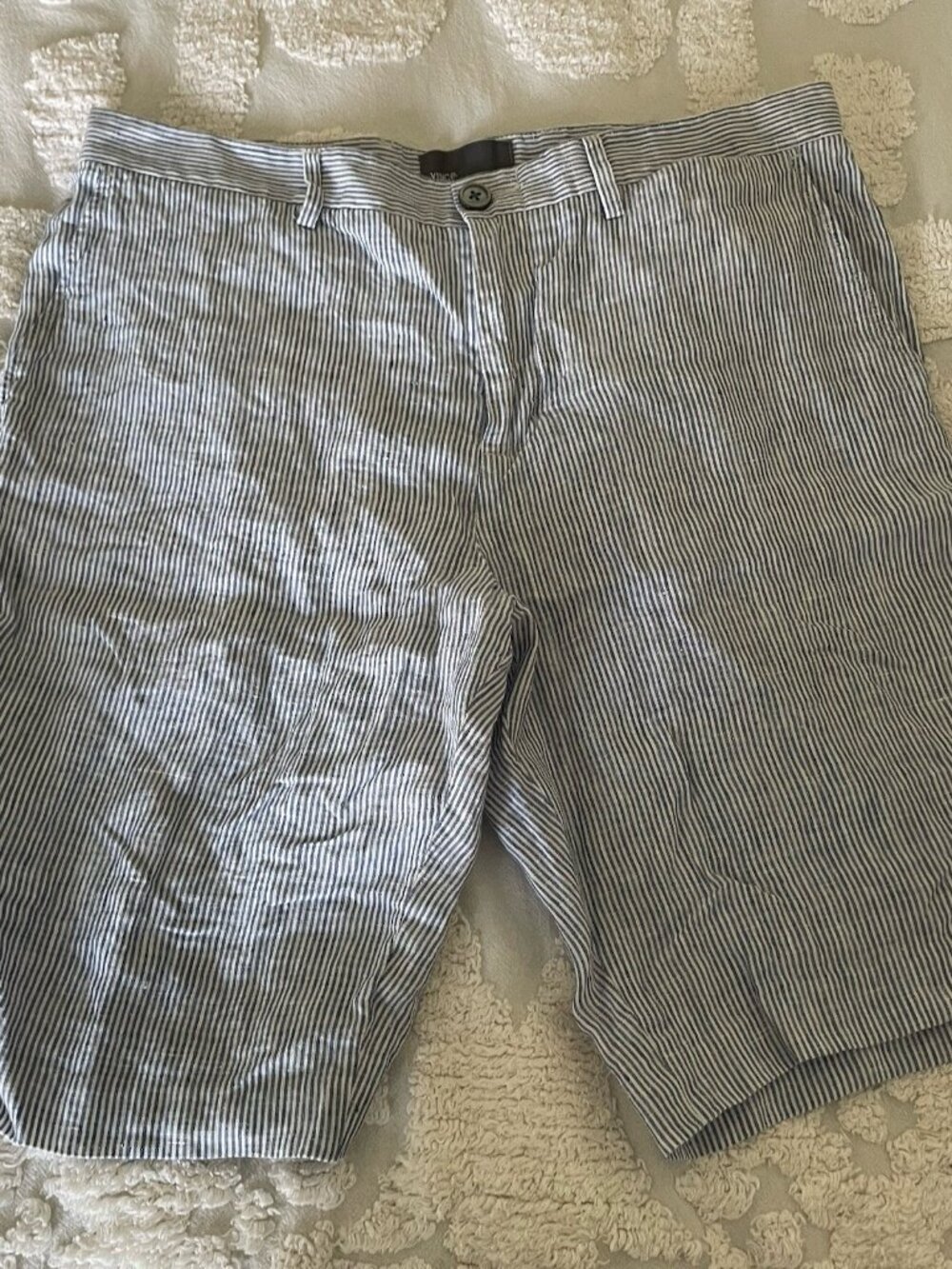 Vince Mens 32 Blue White Striped 100% Linen Flat Front 10” Shorts Preppy Beach